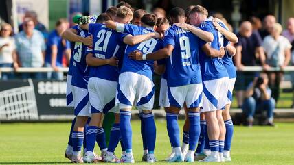 Der FC Schalke 04 will sich in der neuen Saison als Einheit präsentieren.